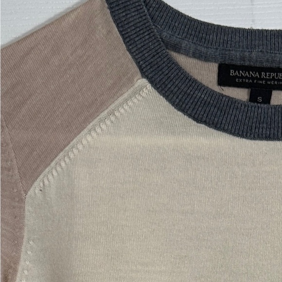 Banana Republic colorblock merino sweater, Small, neutral, fall, office, classic - Picture 2 of 10
